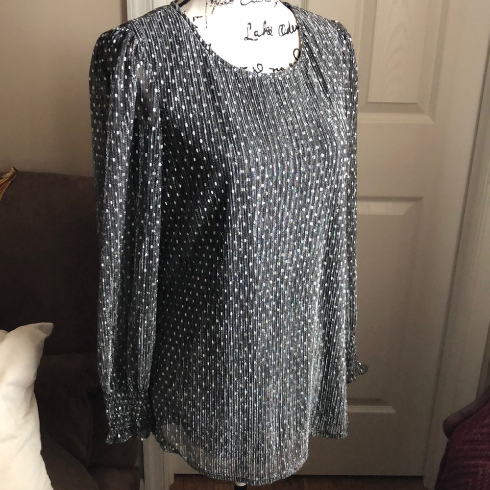 NWT! Adrianna Papell black and silver top